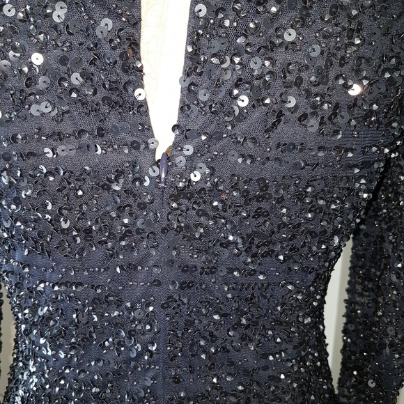 Beaded Cold shoulder dress - Picture 4 of 5